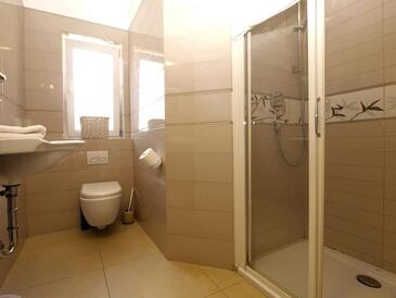 Apartments with terrace Pula, Istria