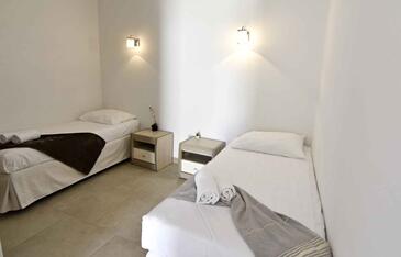 Lejligheder med pool egnet til familier med børn Tar, Porec - 22756