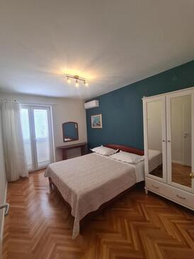 Apartmaji s parkingom Makarska - 22758