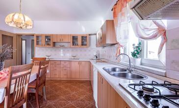 Semesterhus med parkering Liznjan, Medulin - 22761