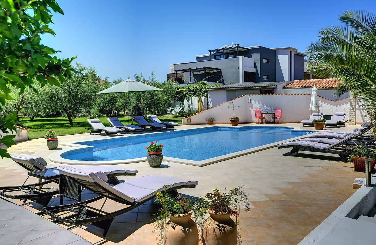 Ferienwohnungen mit Pool Medulin - 22764