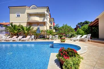 Apartments With Swimming Pool Medulin - 22764 - Ližnjan