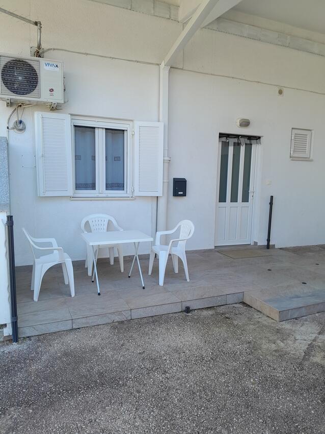 Ferienwohnungen mit Parkplatz Njivice, Krk - 22769