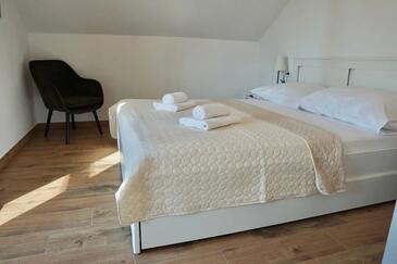 Ház gyermekes családok részére a tenger mellett Mastrinka, Ciovo - 22789