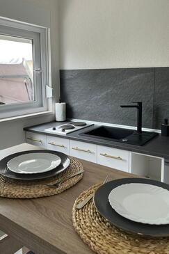 Ferienwohnungen mit Parkplatz Okrug Gornji, Ciovo - 22799