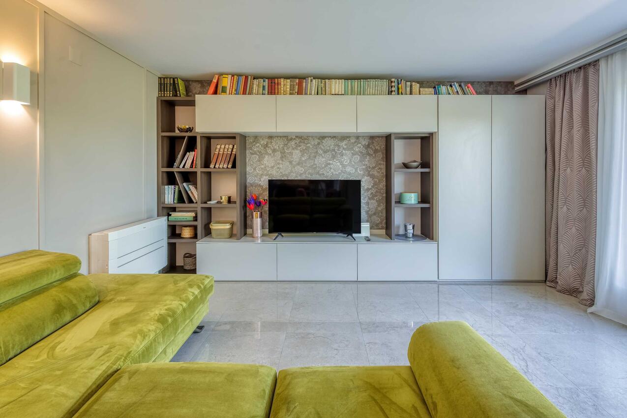 Ferienwohnungen mit Pool für Familien Njivice, Krk - 22805