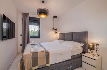 Rodinné apartmány s bazénem Njivice, Krk - 22806