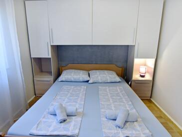 Apartments by the sea Biograd na Moru, Biograd - 22807