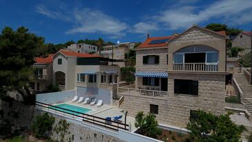 Family-friendly Apartments With Swimming Pool Selca, Brač - 22810 - Chorvatsko
