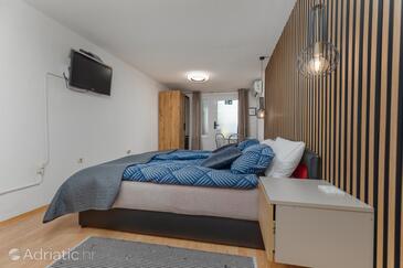 Apartments with parking space Zagreb - 22812