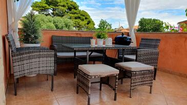 Apartmaji s parkingom Pirovac, Šibenik - 22853 Adriatic.hr