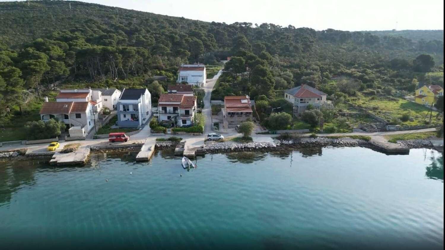 Appartamenti accanto al mare Brgulje, Melada - Molat - 22856