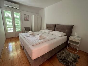 Ferienhaus am Meer Pisak, Omis - 22862