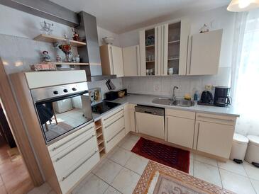 Apartmaji s parkingom Malinska, Krk - 22892