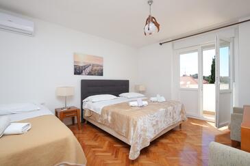 Three bedroom apartment Split (A-22909-b(