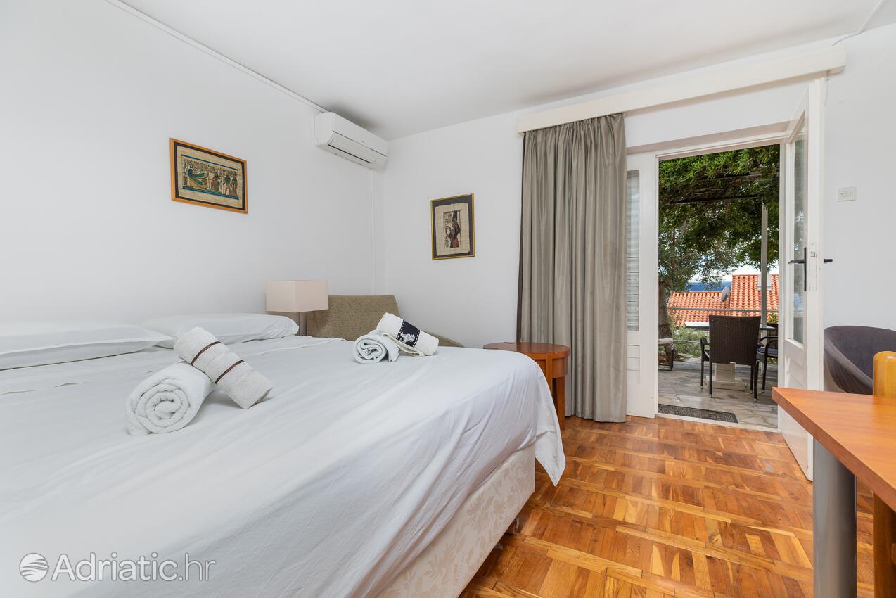 Ferienwohnungen mit Pool für Familien Brela, Makarska - 22910