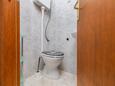 Brela, Bathroom in the studio-apartment, WiFi.