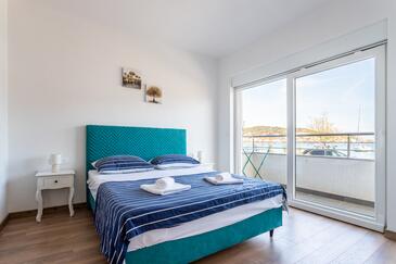Familie appartement aan zee Vinisce, Trogir - 22920