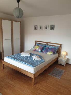 Apartments by the sea Selce, Crikvenica - 22935