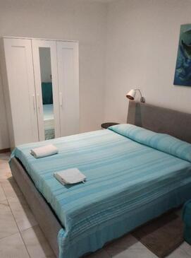 Apartments with parking space Štinjan, Pula - 22939