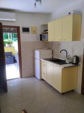 Apartments with parking space Štinjan, Pula - 22939