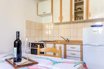 Apartments with parking space Valbandon, Fažana - 2294