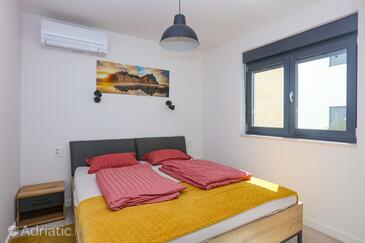 Apartamente cu piscină potrivite pentru familiile cu copii Murter - 22942