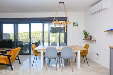 Apartamente cu piscină potrivite pentru familiile cu copii Murter - 22942