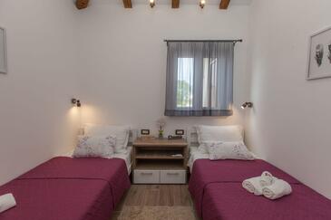 Ház családok részére medencével Sevid, Trogir - 22950