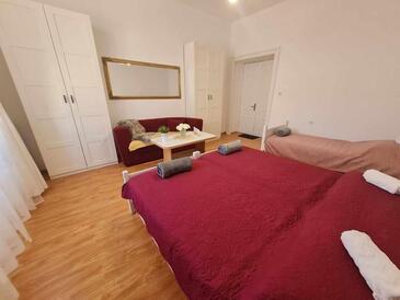 Egyszobás apartman Pula (A-22955-a)
