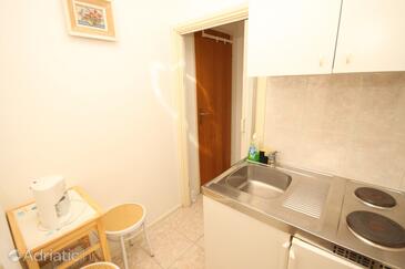 Apartmaji in sobe s parkingom Fažana - 2296