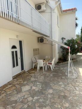 Apartmaji s parkingom Novalja, Pag - 22963