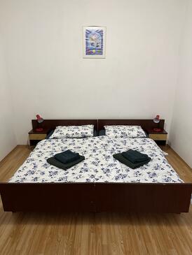 Apartmaji s parkingom Novalja, Pag - 22963