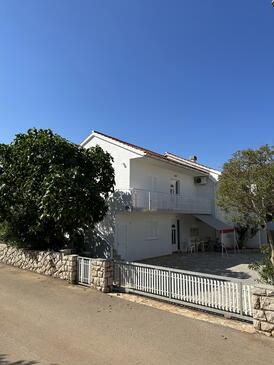 Alloggio Novalja, Pag, Alloggio 22963 - Appartamenti affitto con la spiaggia ghiaiosa.