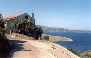 Ustrine, Cres, Object 22967 - Vakantiehuis met een kiezelstrand.