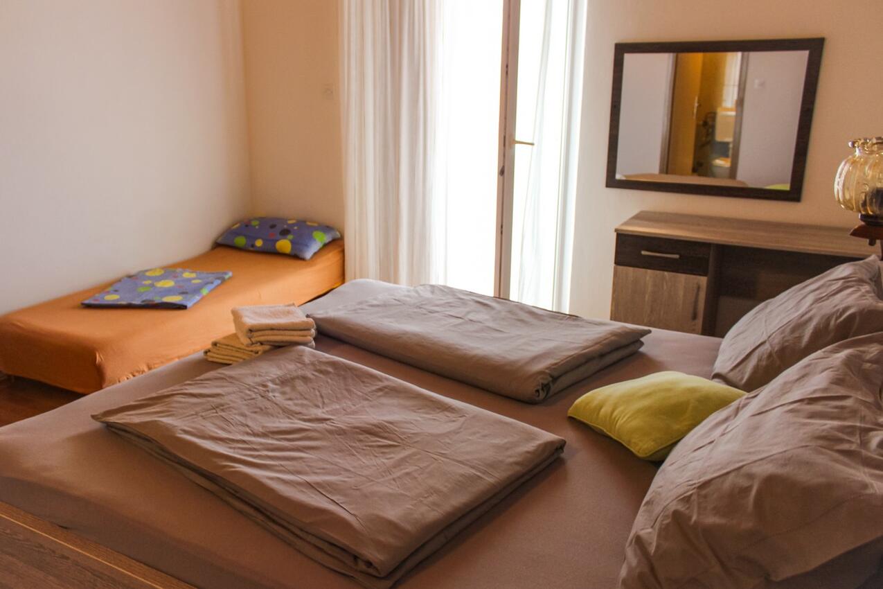 A-22978-a - Private accommodation - Apartments with a swimming pool Lopar, Rab