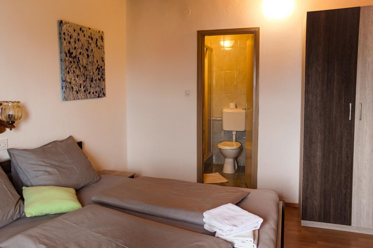 A-22978-a - Private accommodation - Apartments with a swimming pool Lopar, Rab