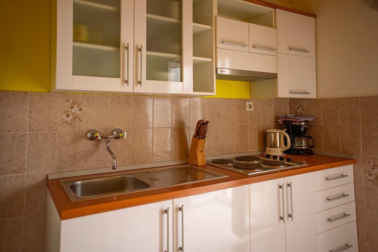 A-22978-c - Private accommodation - Apartments with a swimming pool Lopar, Rab