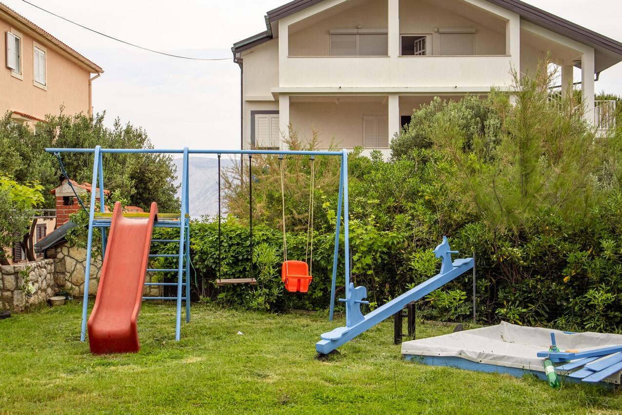 Courtyard - Apartments with a swimming pool Lopar, Rab