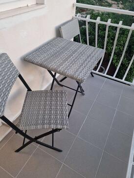 Ferienwohnungen mit Parkplatz Okrug Gornji, Ciovo - 23007