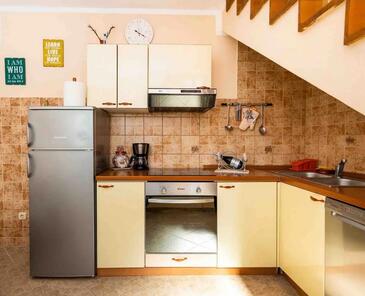 Apartments with terrace Cavtat, South Dalmatia