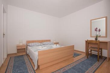 Apartmány s parkoviskom Makarská - Makarska - 23020