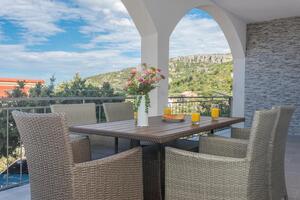 Appartement de deux chambres Makarska (A-23020-a)