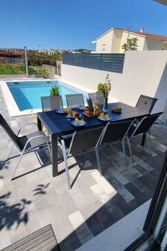 Casa pentru familii cu piscină Vodice - 23021