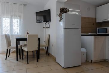Apartments with terrace Vir, North Dalmatia