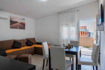 Apartments with terrace Vir, North Dalmatia