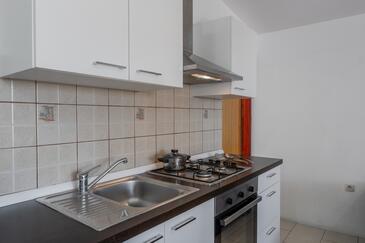 Apartments with terrace Vir, North Dalmatia