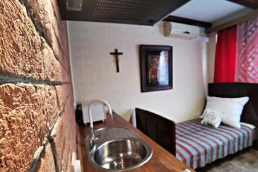 Pleternica, Kitchen in the studio-apartment, WiFi.