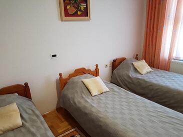 Sobe s privatnim parkingom Pleternica, Slavonija - 23032