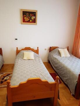 Sobe s privatnim parkingom Pleternica, Slavonija - 23032
